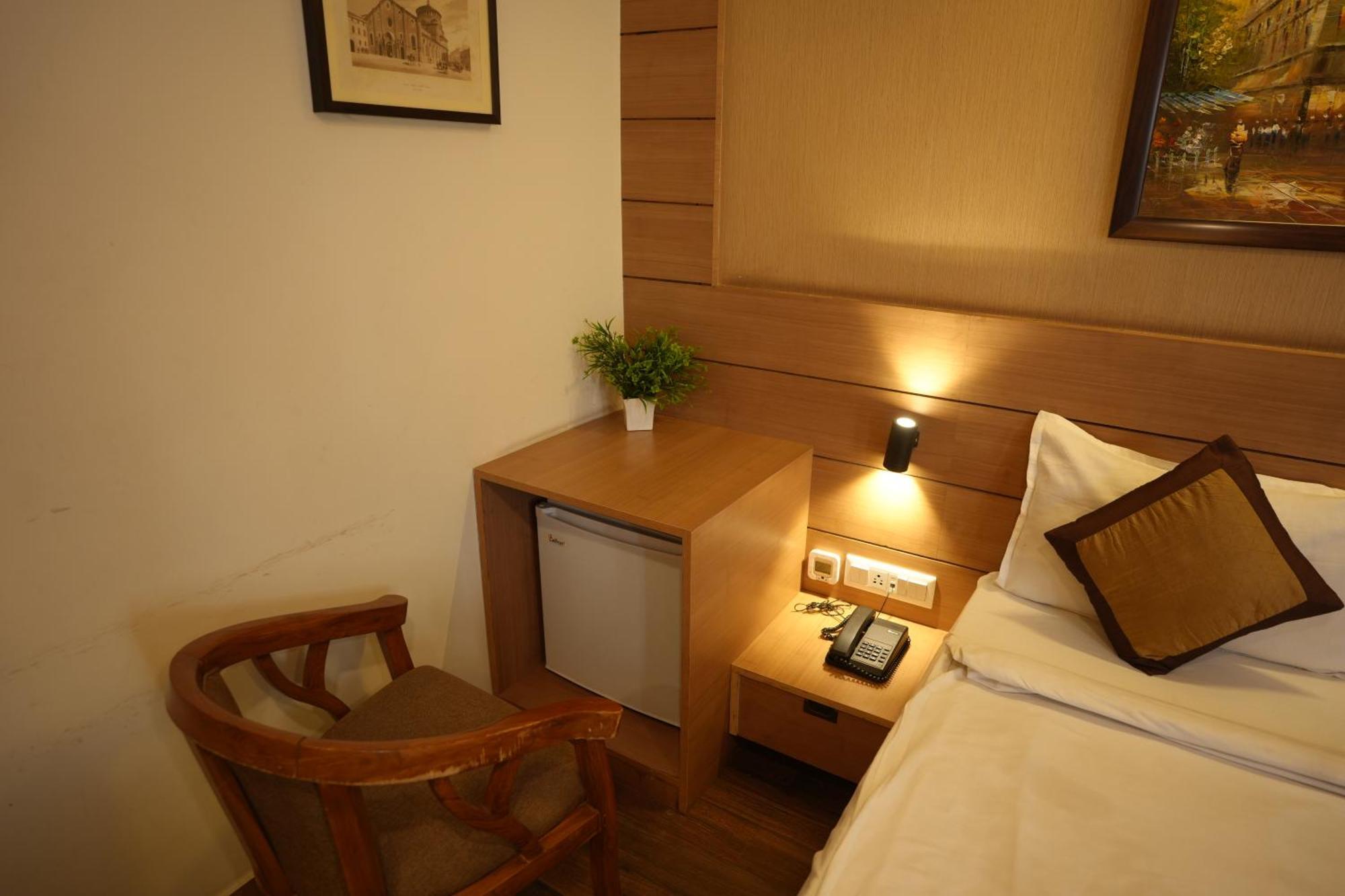 Hotel Silkhouse Premier Danapur المظهر الخارجي الصورة